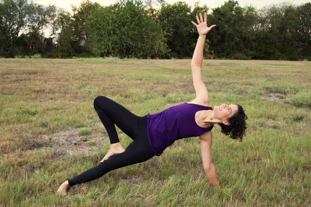 Genelle Bunte Yoga outside